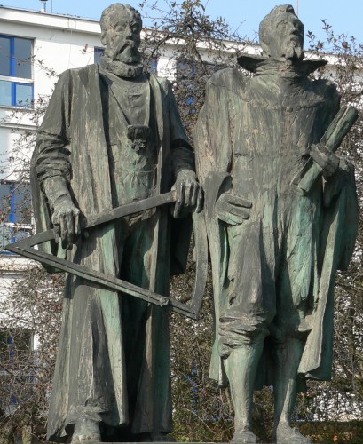 Pomnik Keplera i Tycho Brahe